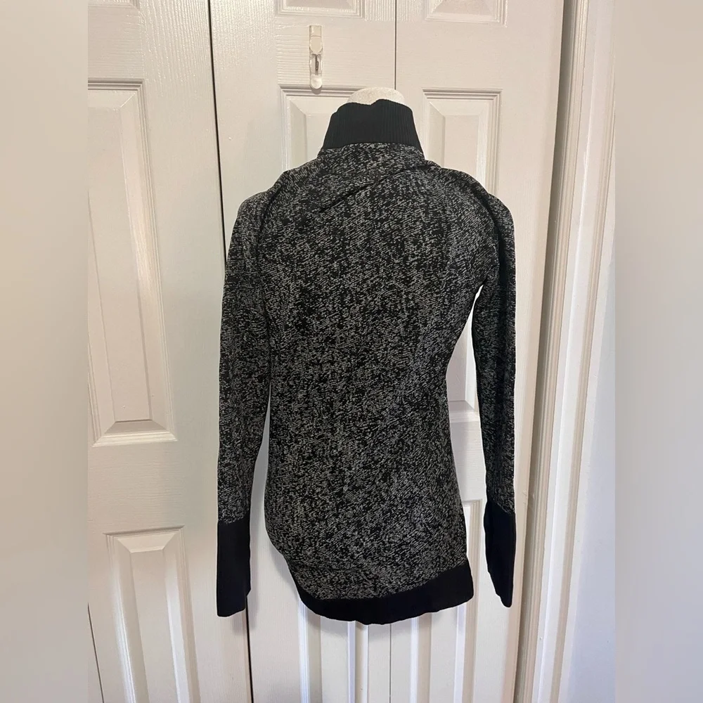 Lululemon Rest Less 1/2 Zip Pullover Black/White Small - Picture 7 of 7
